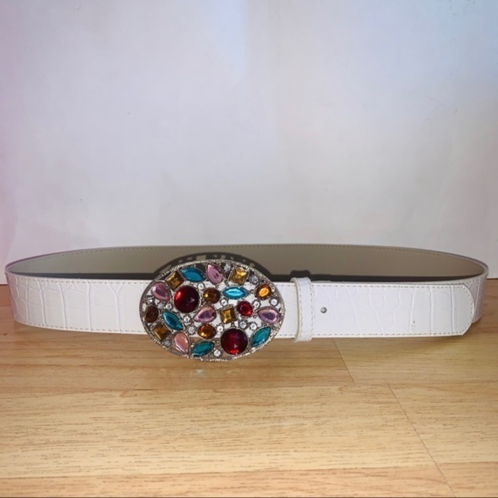 Woman’s belt